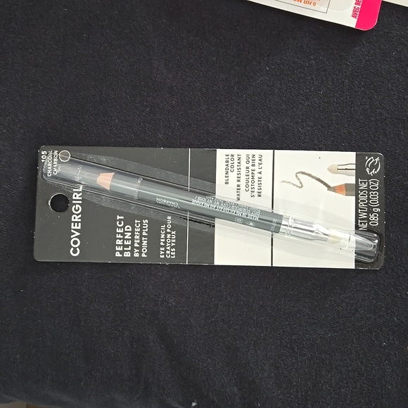 Make-up Kit Covergirl, Revlon,Maybelline - Picture 3 of 7